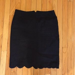 Scallop hemmed pencil skirt